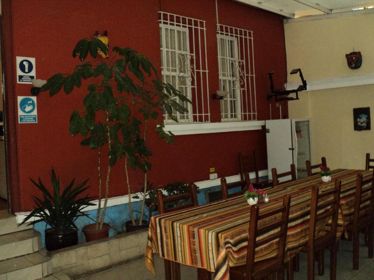 Hostal Bolivar Inn Quito Bagian luar foto